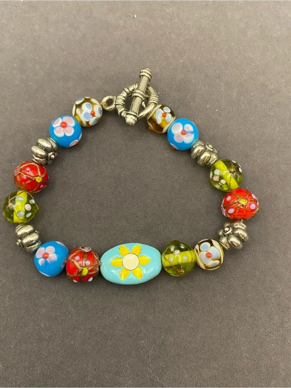 Glass Floral Glass Beads with Millefiori style and toggle clasp - Bracelet
